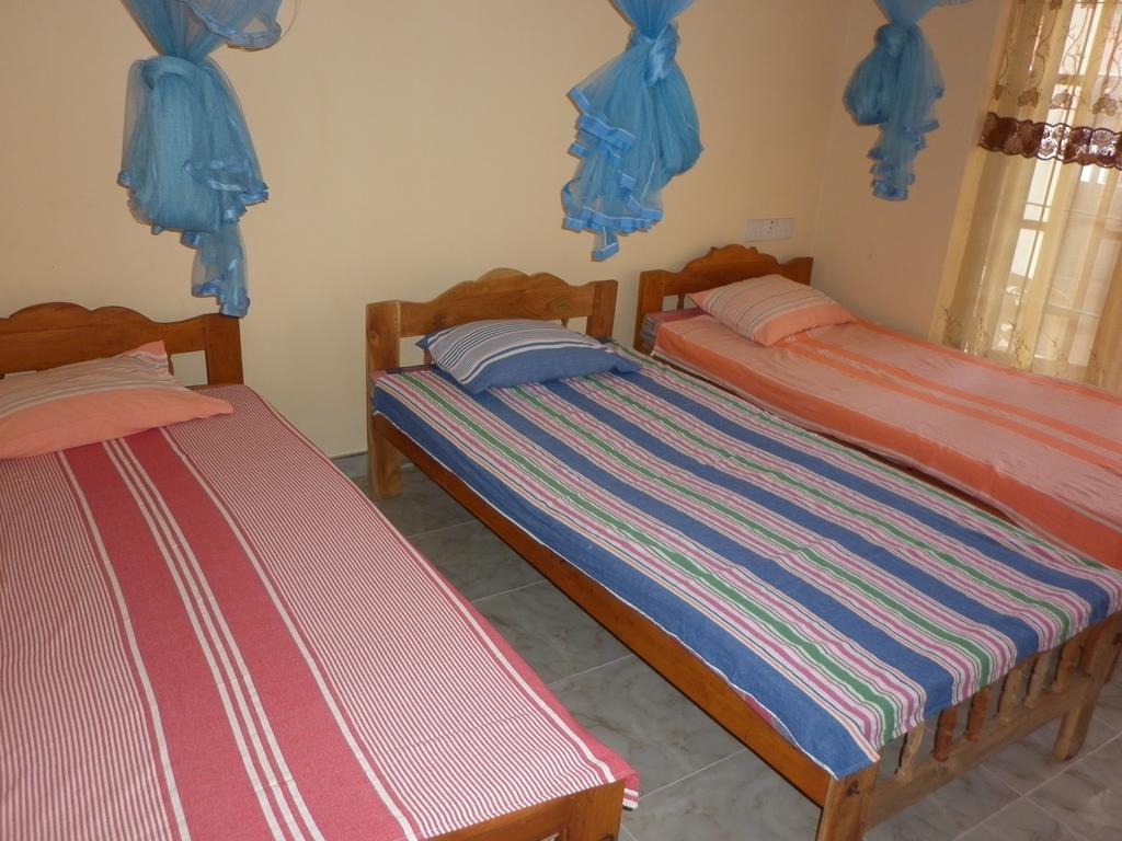 Seetha'S Hostel Negombo Buitenkant foto