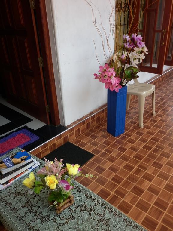 Seetha'S Hostel Negombo Buitenkant foto