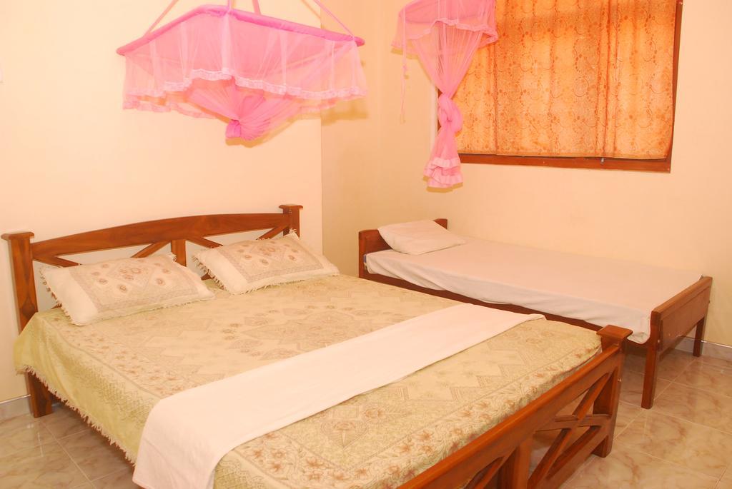 Seetha'S Hostel Negombo Buitenkant foto
